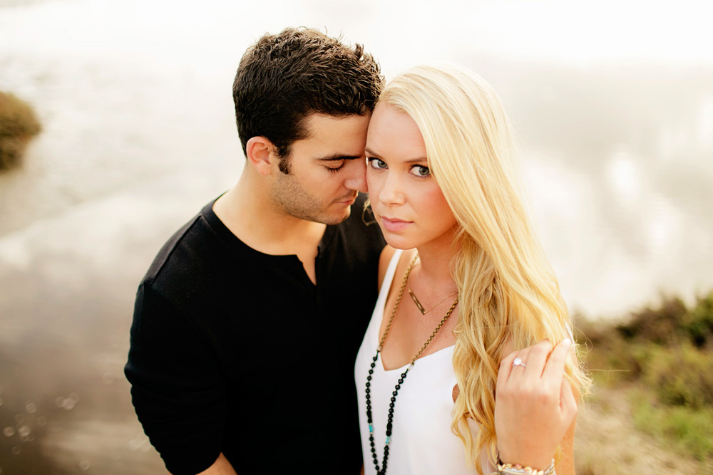 Cute-Beach-Engagement-Session-008