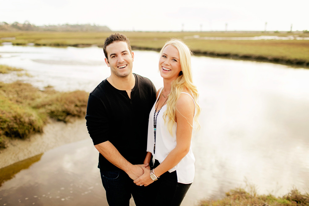 Cute-Beach-Engagement-Session-009