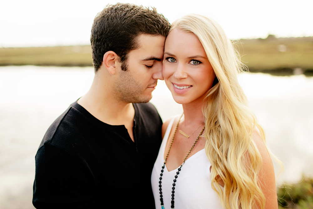 Cute-Beach-Engagement-Session-010