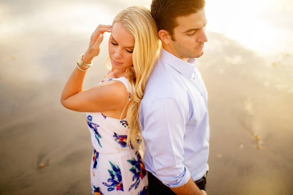 Cute-Beach-Engagement-Session-028