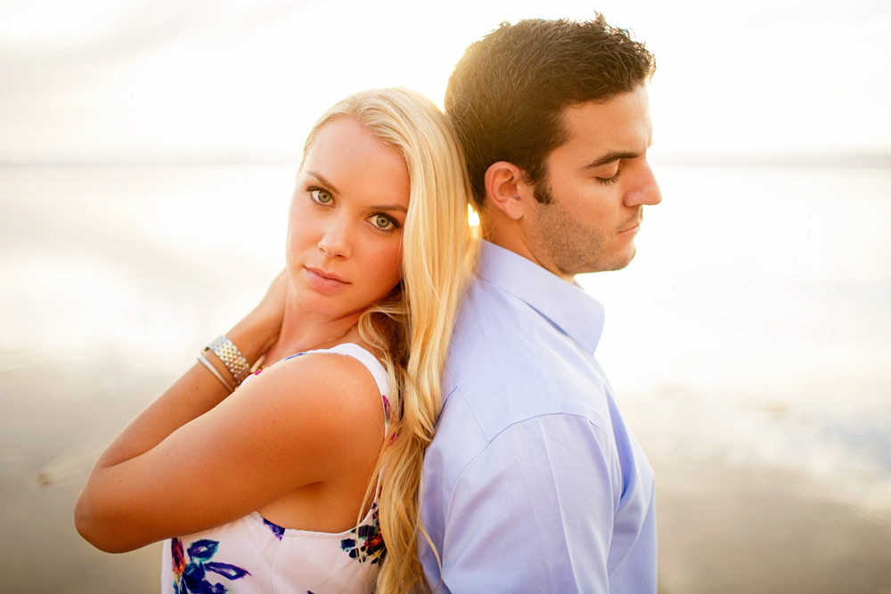 Cute-Beach-Engagement-Session-030