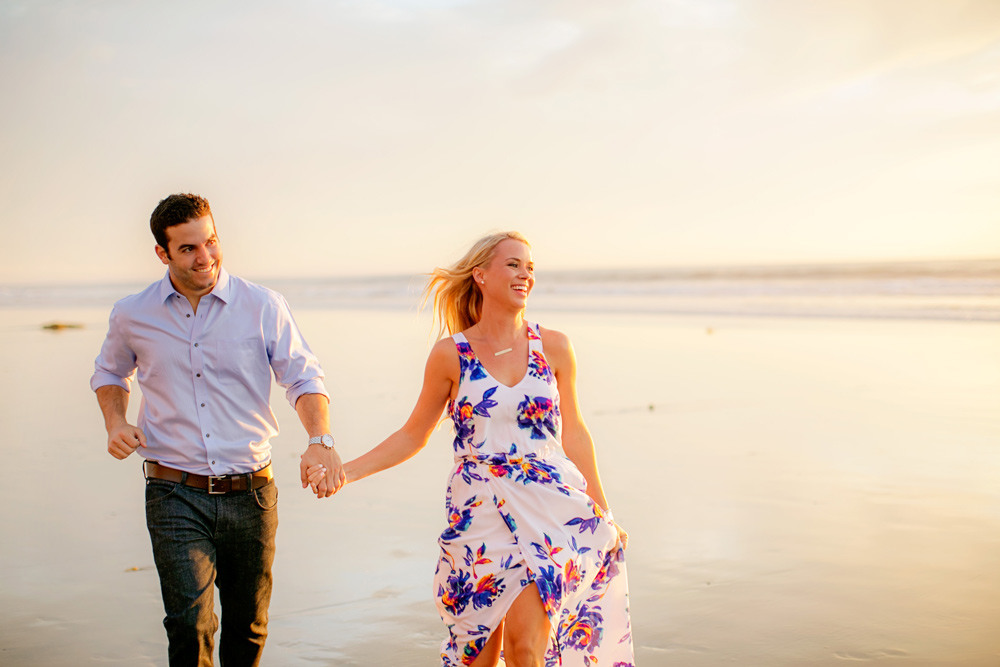 Cute-Beach-Engagement-Session-037