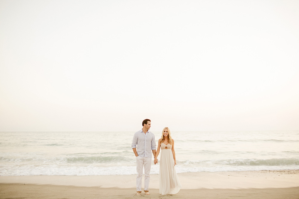 beach-engagement-session_014